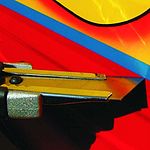Řez podél Yellotools FineLine Tape