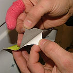 WrapFinger neomezuje v manipulaci s vinylem
